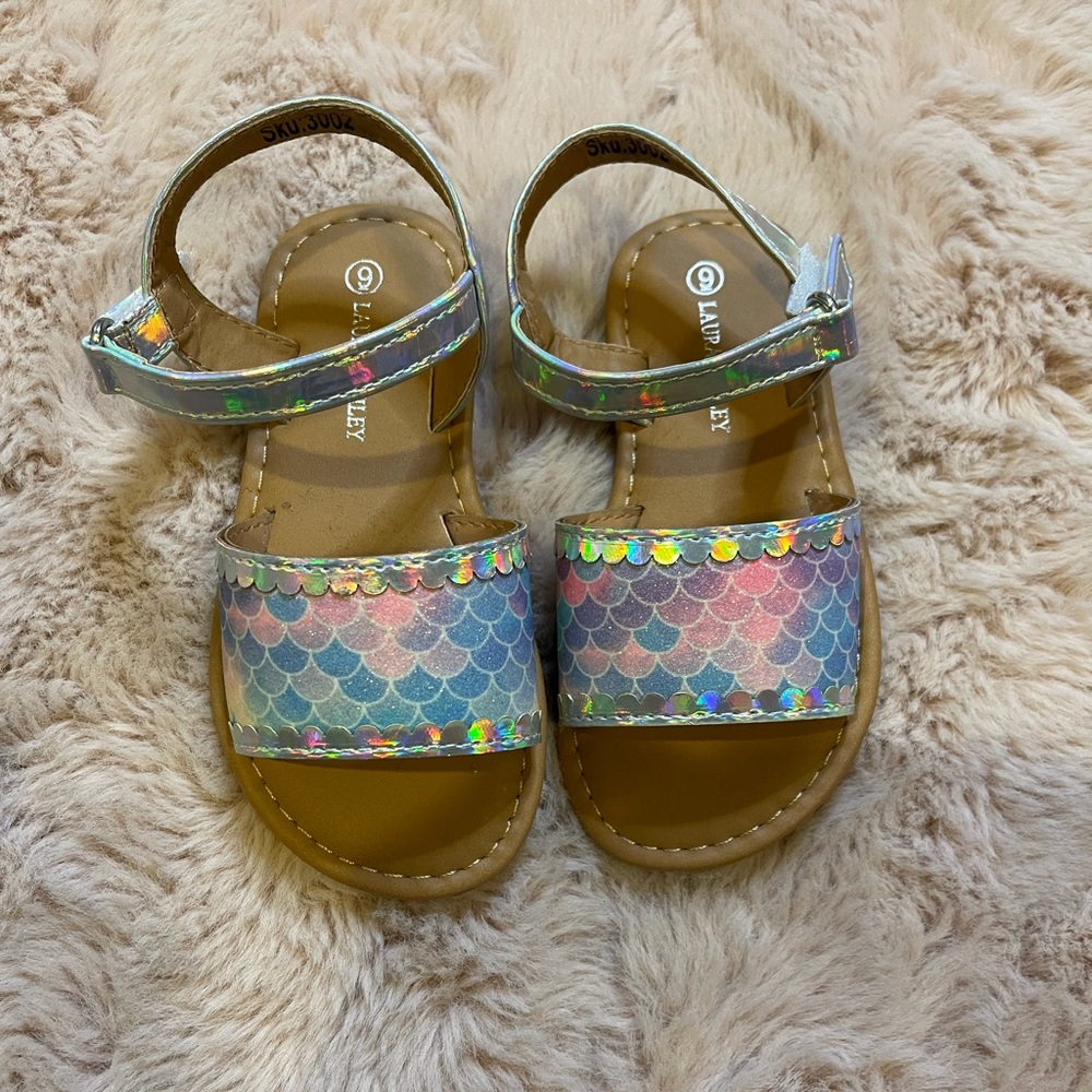 Laura ashley 9 mermaid sandals EUC
